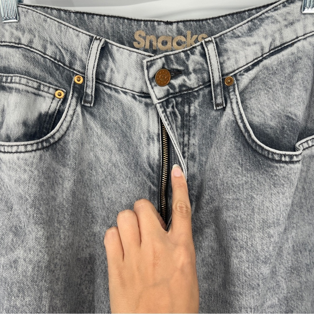 Snacks by Mother The Side Dish Cargo Skimp Gray Jeans in Salt and Pepper 27 NWT - Picture 6 of 11